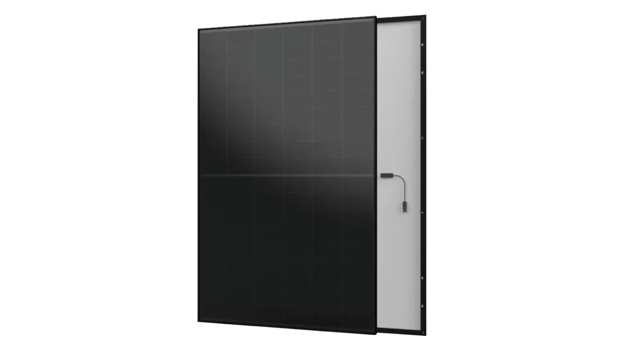 AIKO ABC back-contact paneļi: kāpēc full-black un augsta efektivitāte